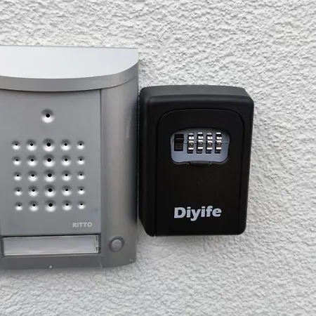 Neue Doppelhaushaelfte Mit Terrasse, Balkon Und Garten Апартаменты *