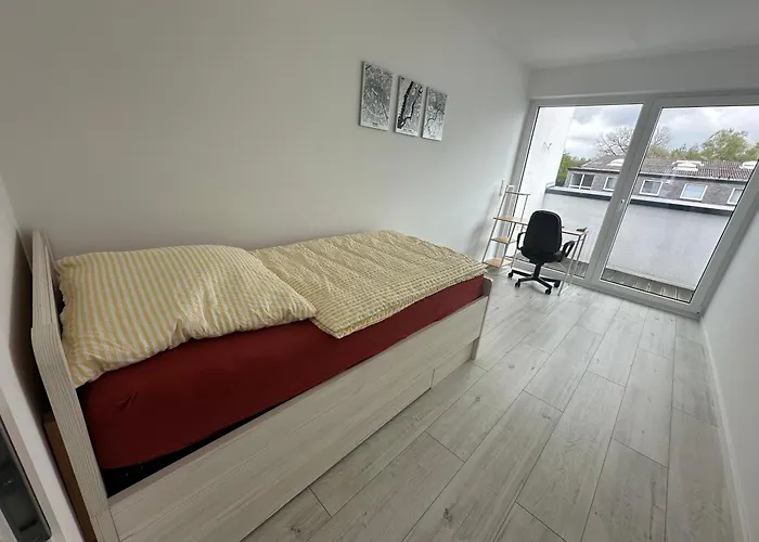 דירה Neue Doppelhaushaelfte Mit Terrasse, Balkon Und Garten